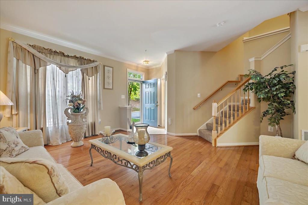 7416 SERENADE CIRCLE