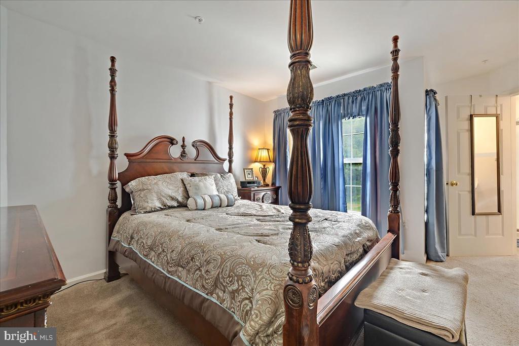 7416 SERENADE CIRCLE