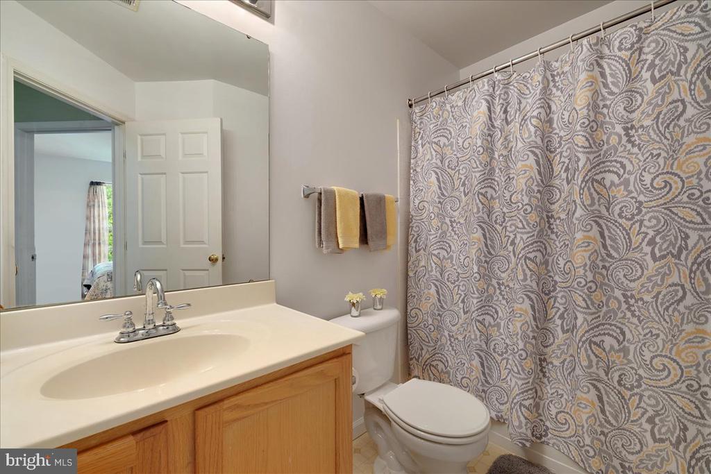 7416 SERENADE CIRCLE