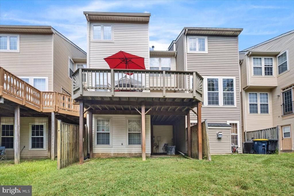 7416 SERENADE CIRCLE