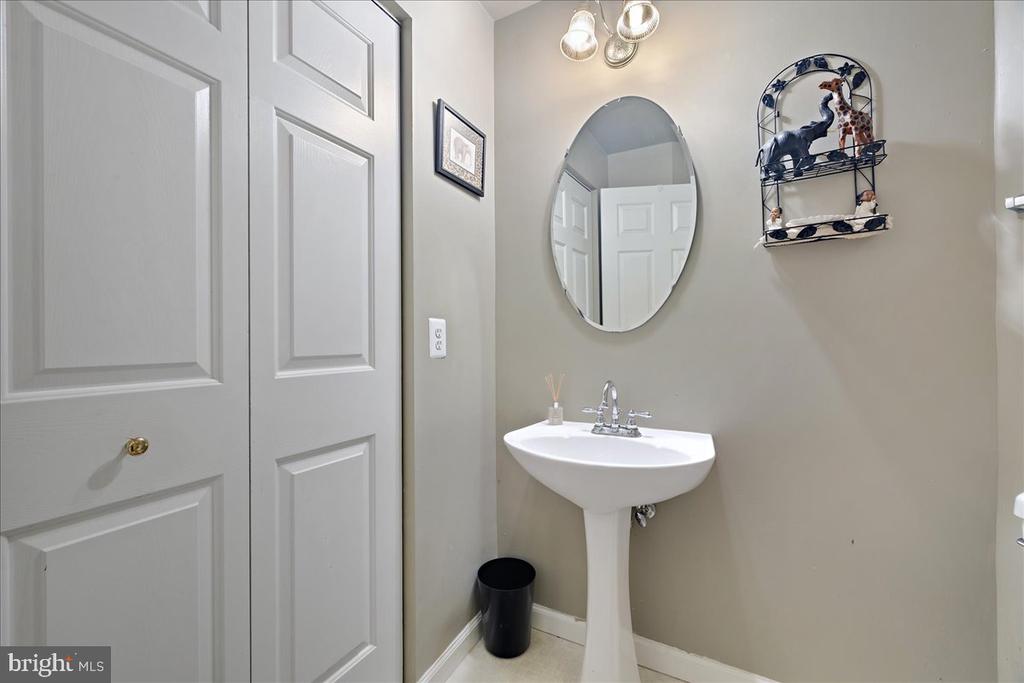 7416 SERENADE CIRCLE