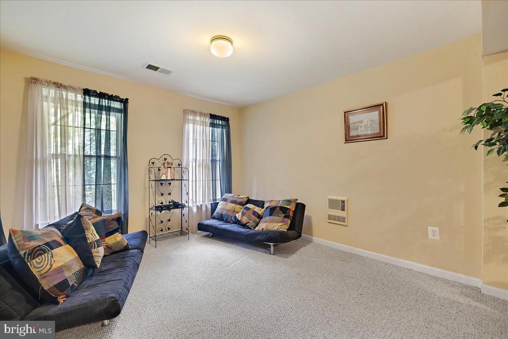 7416 SERENADE CIRCLE