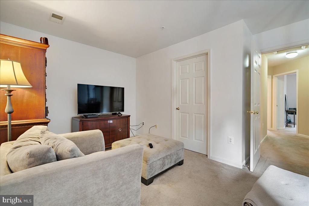 7416 SERENADE CIRCLE