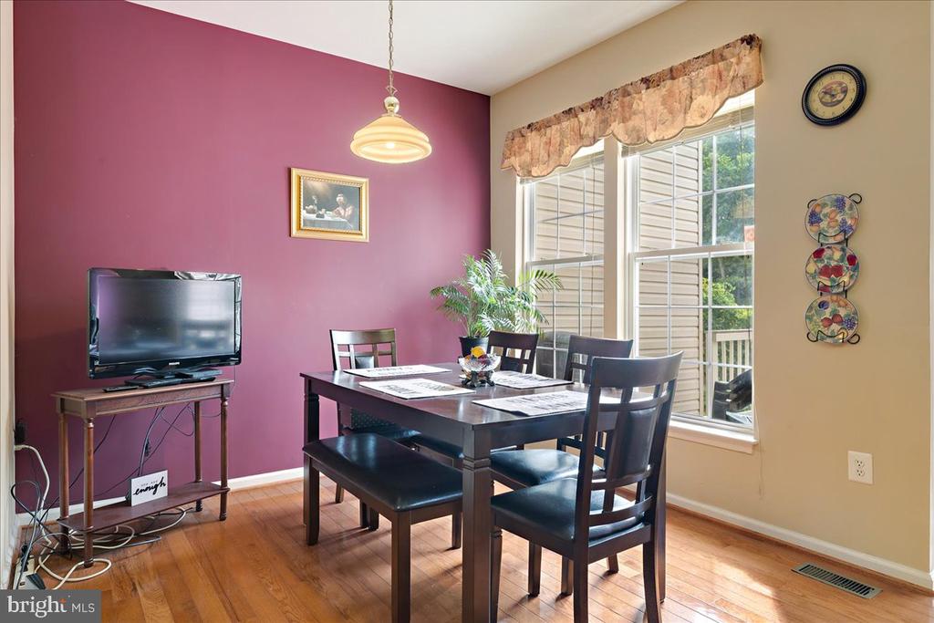 7416 SERENADE CIRCLE