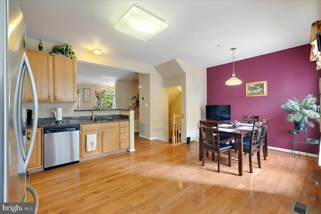 7416 SERENADE CIRCLE