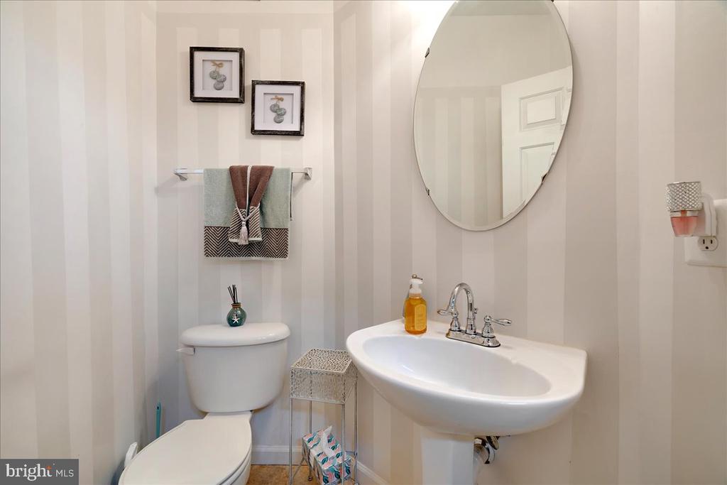 7416 SERENADE CIRCLE