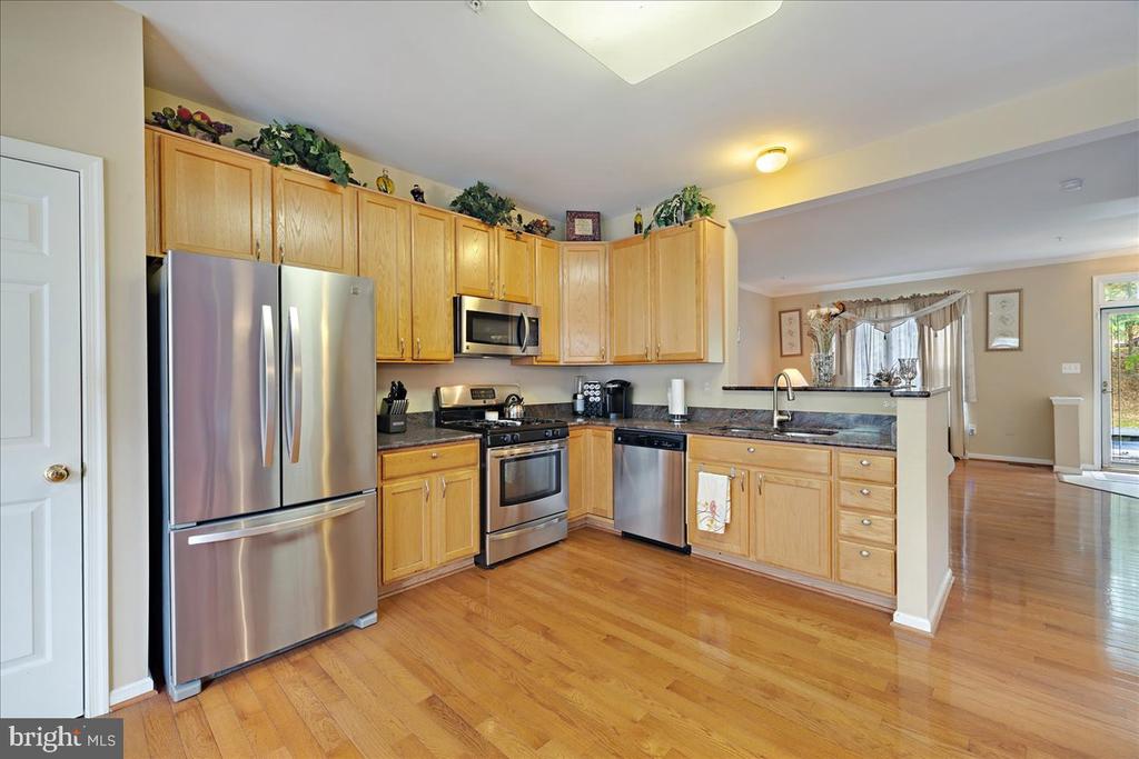 7416 SERENADE CIRCLE