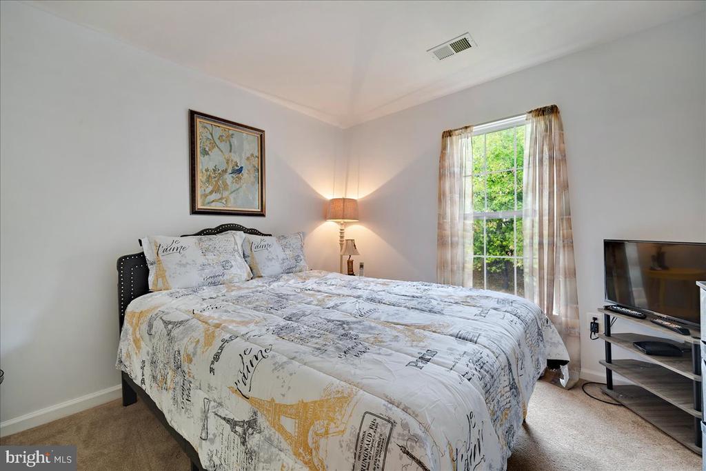 7416 SERENADE CIRCLE