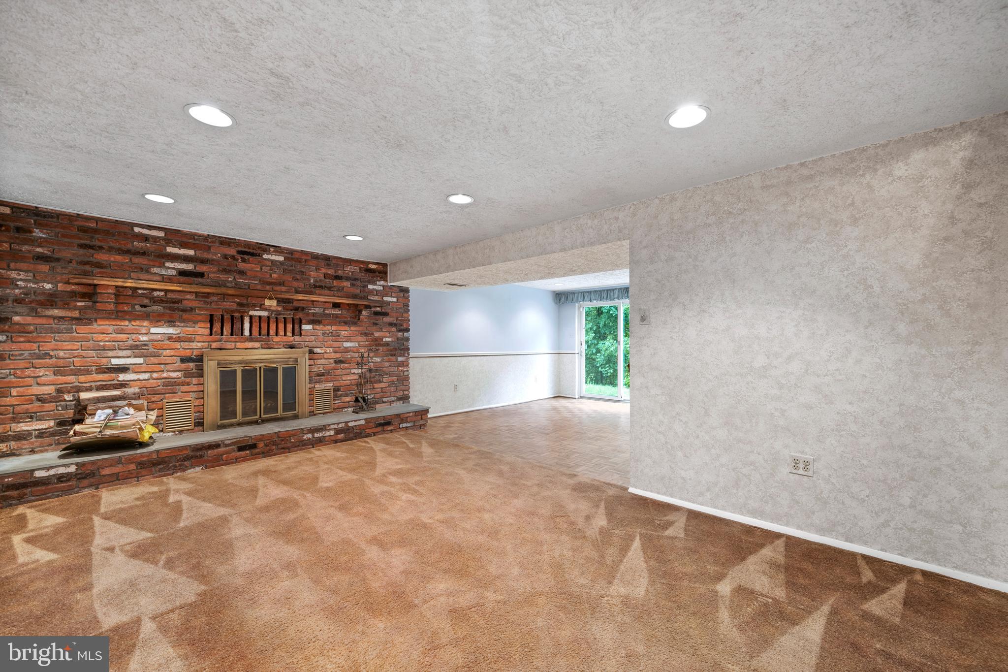 10817 RHODENDA PLACE