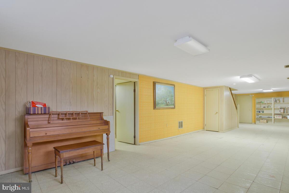11214 EMACK ROAD