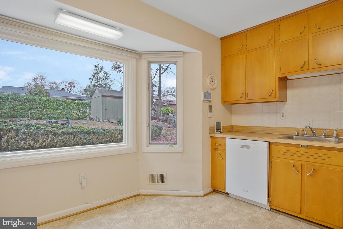 11214 EMACK ROAD