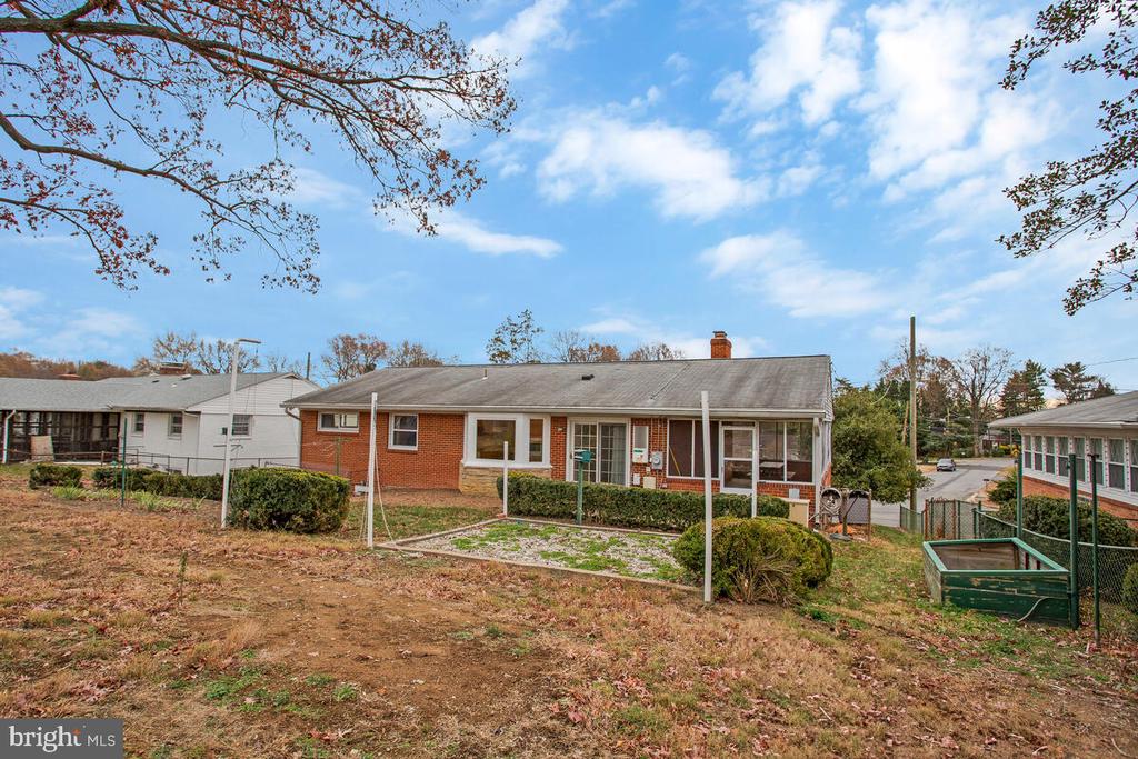 11214 EMACK ROAD