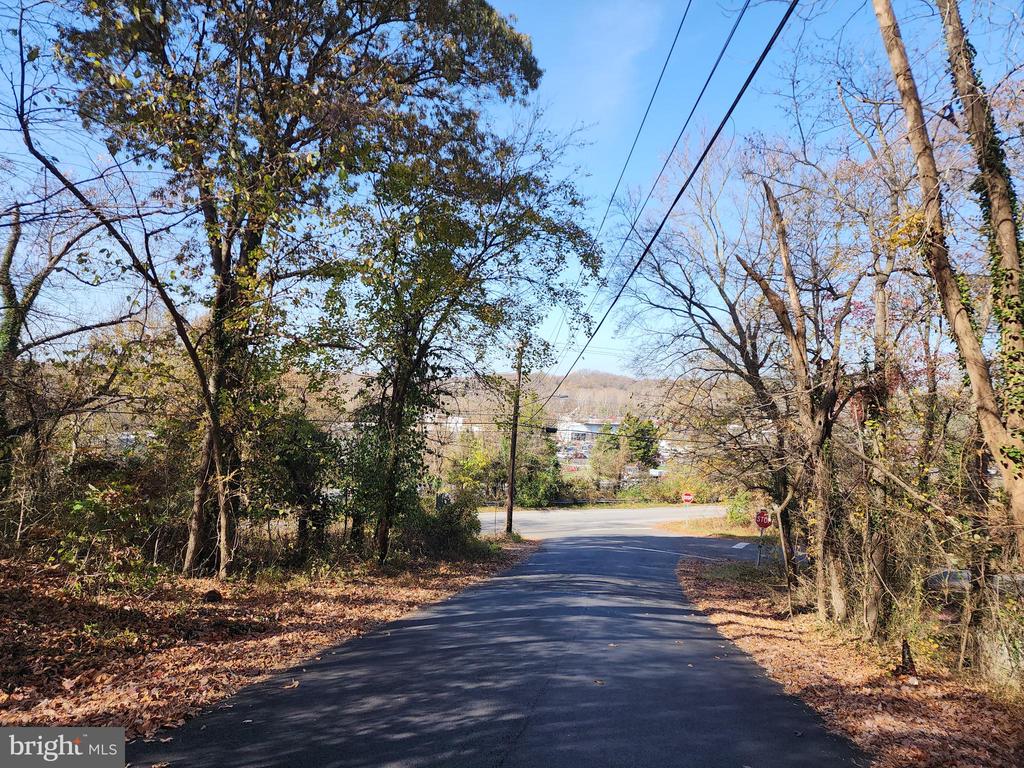 1019 BROADVIEW ROAD