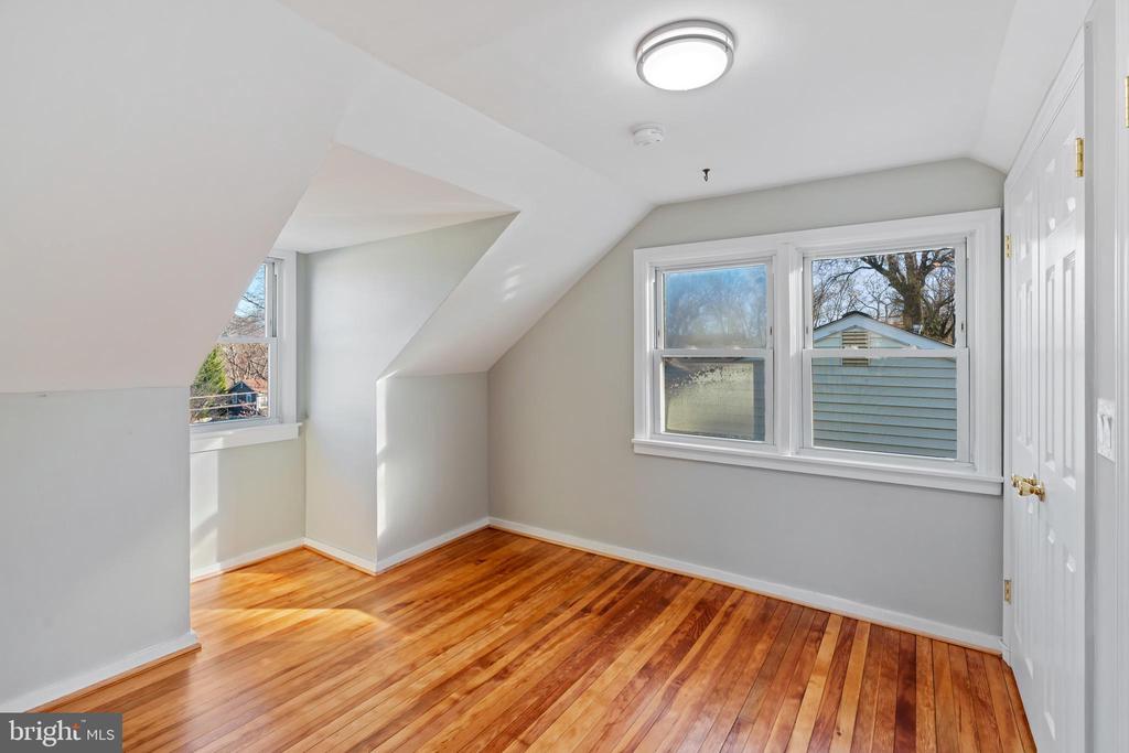 5807 SEMINOLE STREET