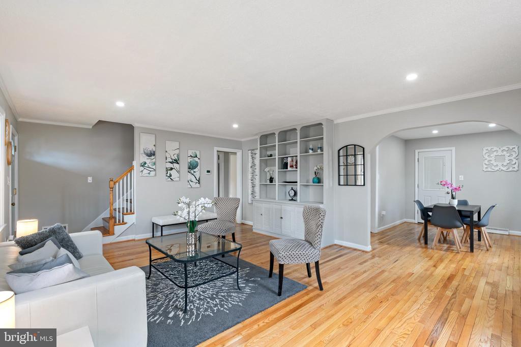 5807 SEMINOLE STREET