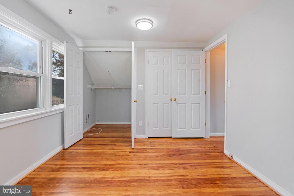 5807 SEMINOLE STREET