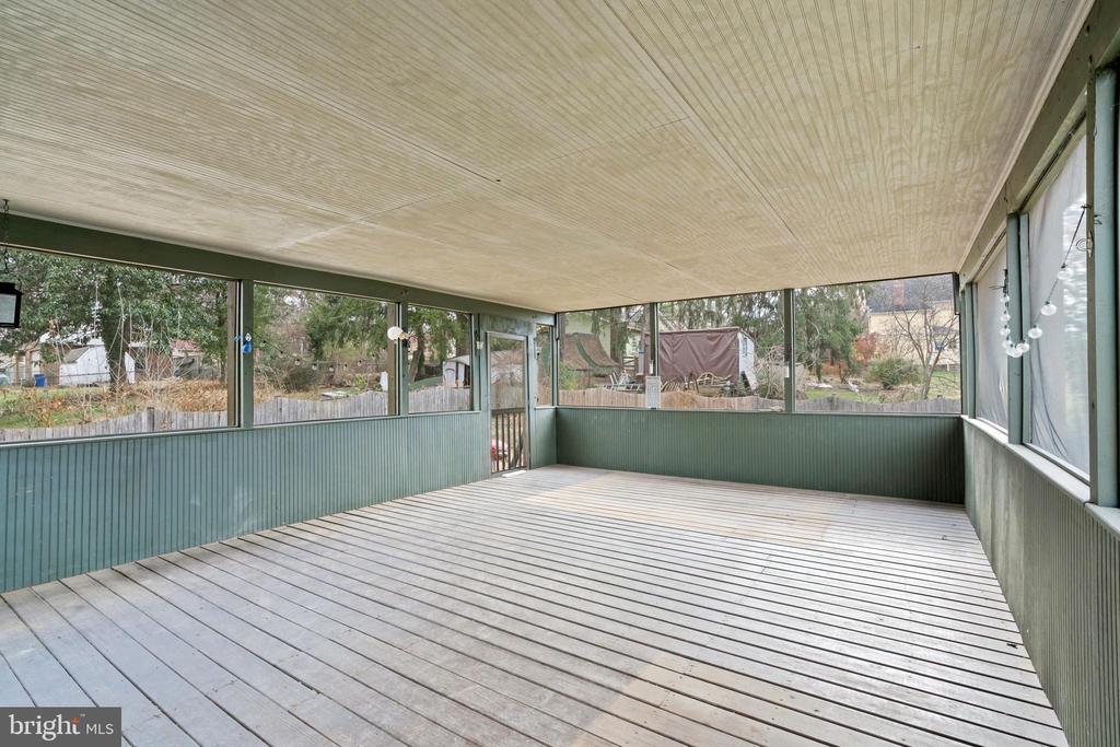 5807 SEMINOLE STREET