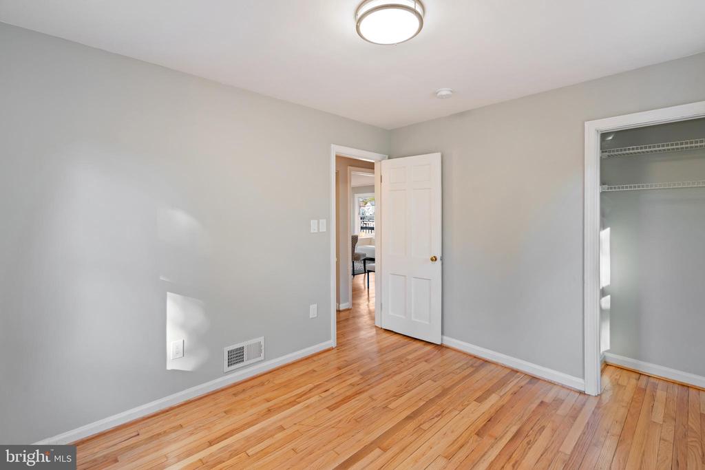 5807 SEMINOLE STREET