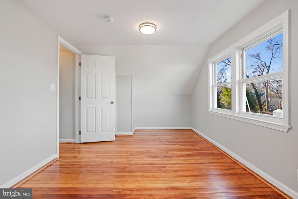 5807 SEMINOLE STREET