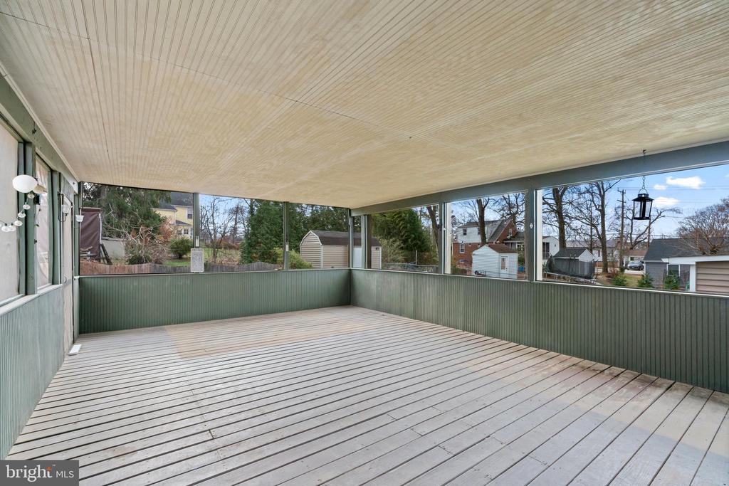 5807 SEMINOLE STREET
