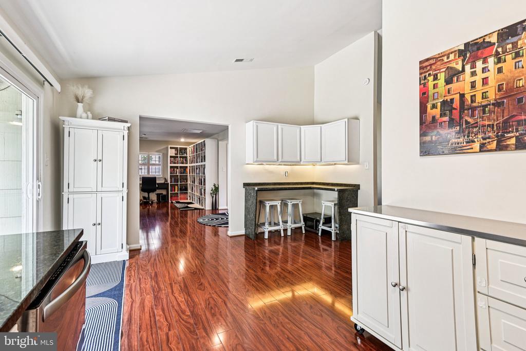 2412 PANTHER LANE