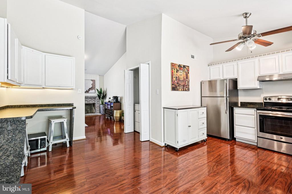 2412 PANTHER LANE