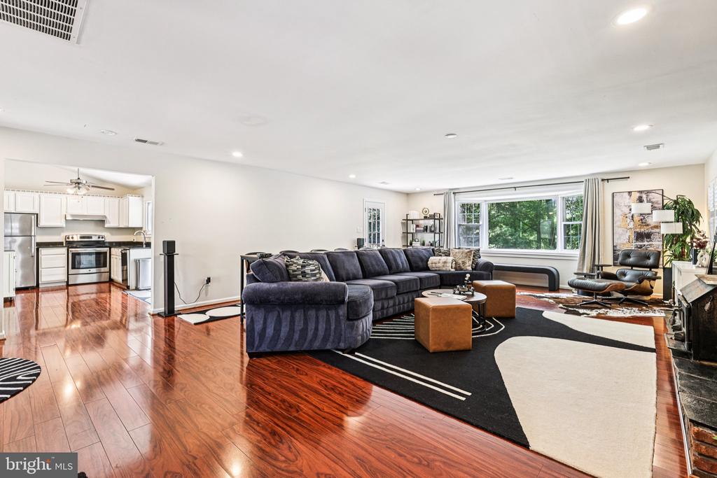 2412 PANTHER LANE