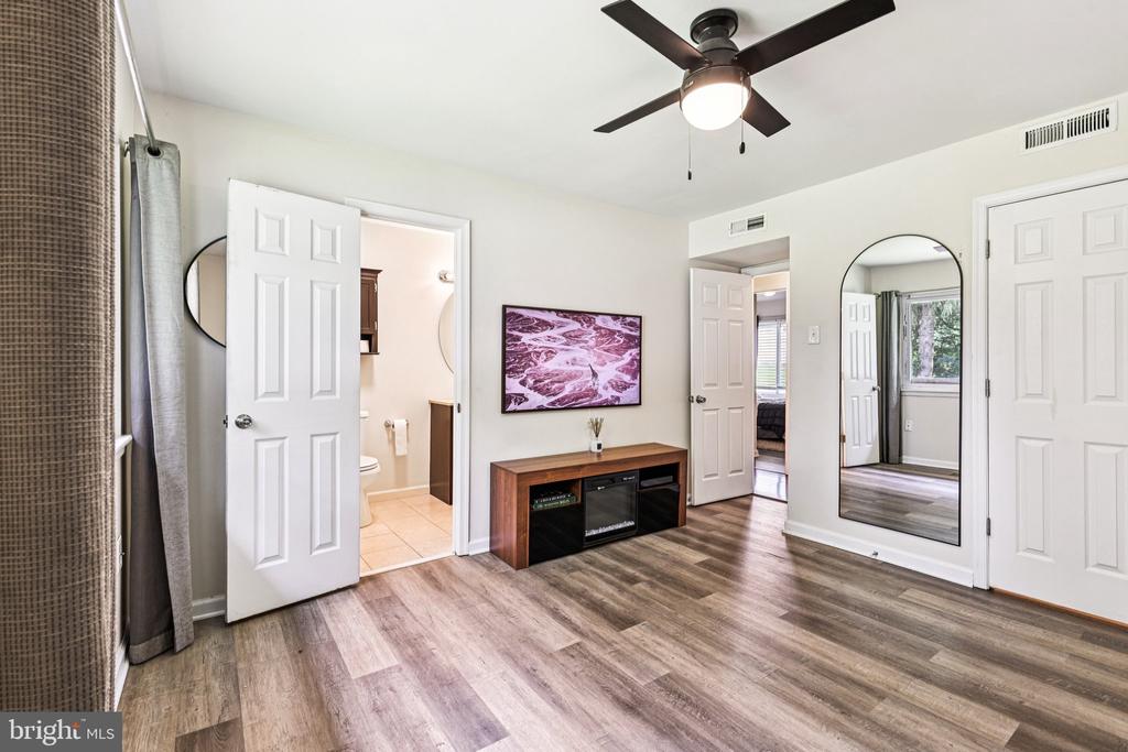 2412 PANTHER LANE