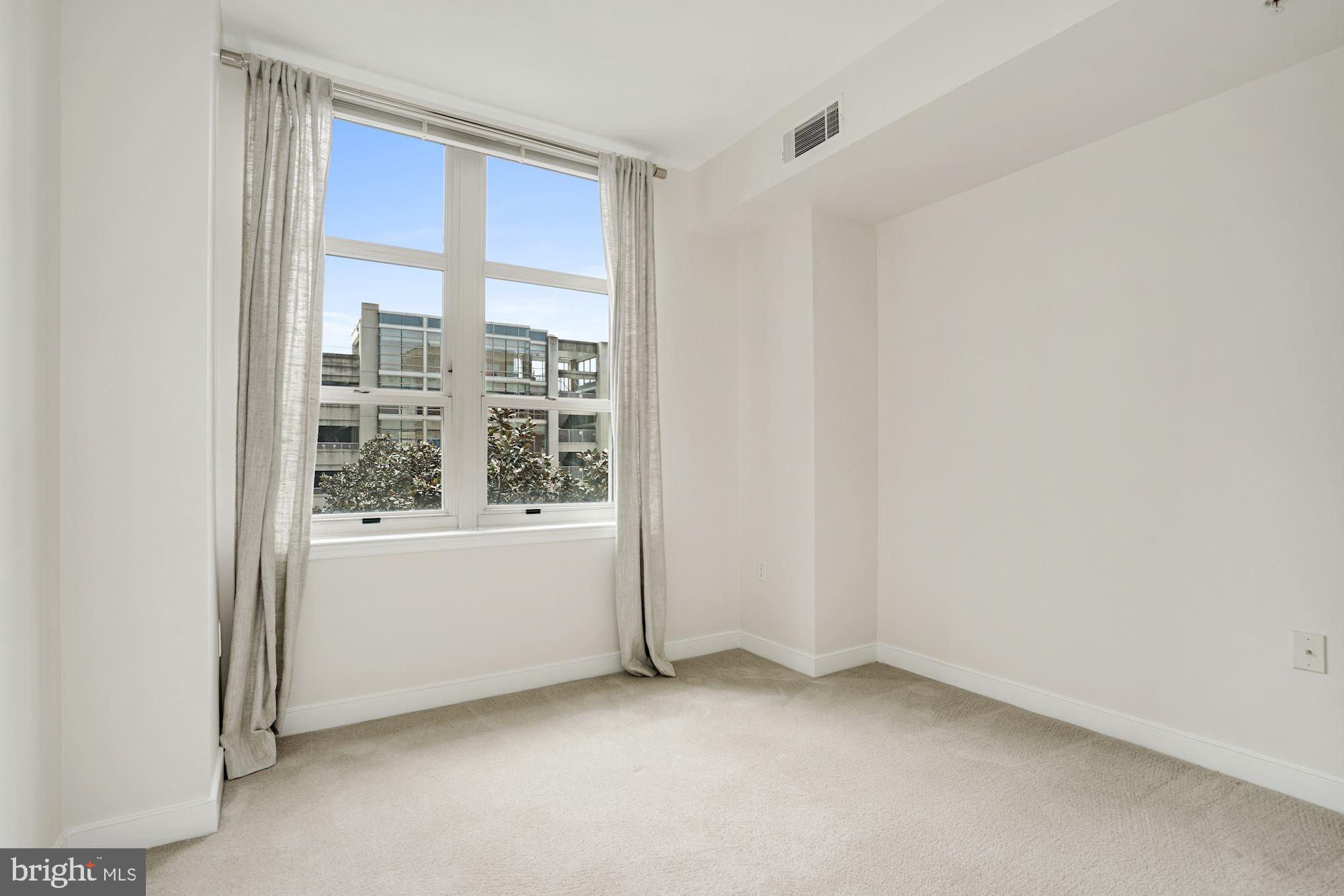 157 FLEET STREET 303