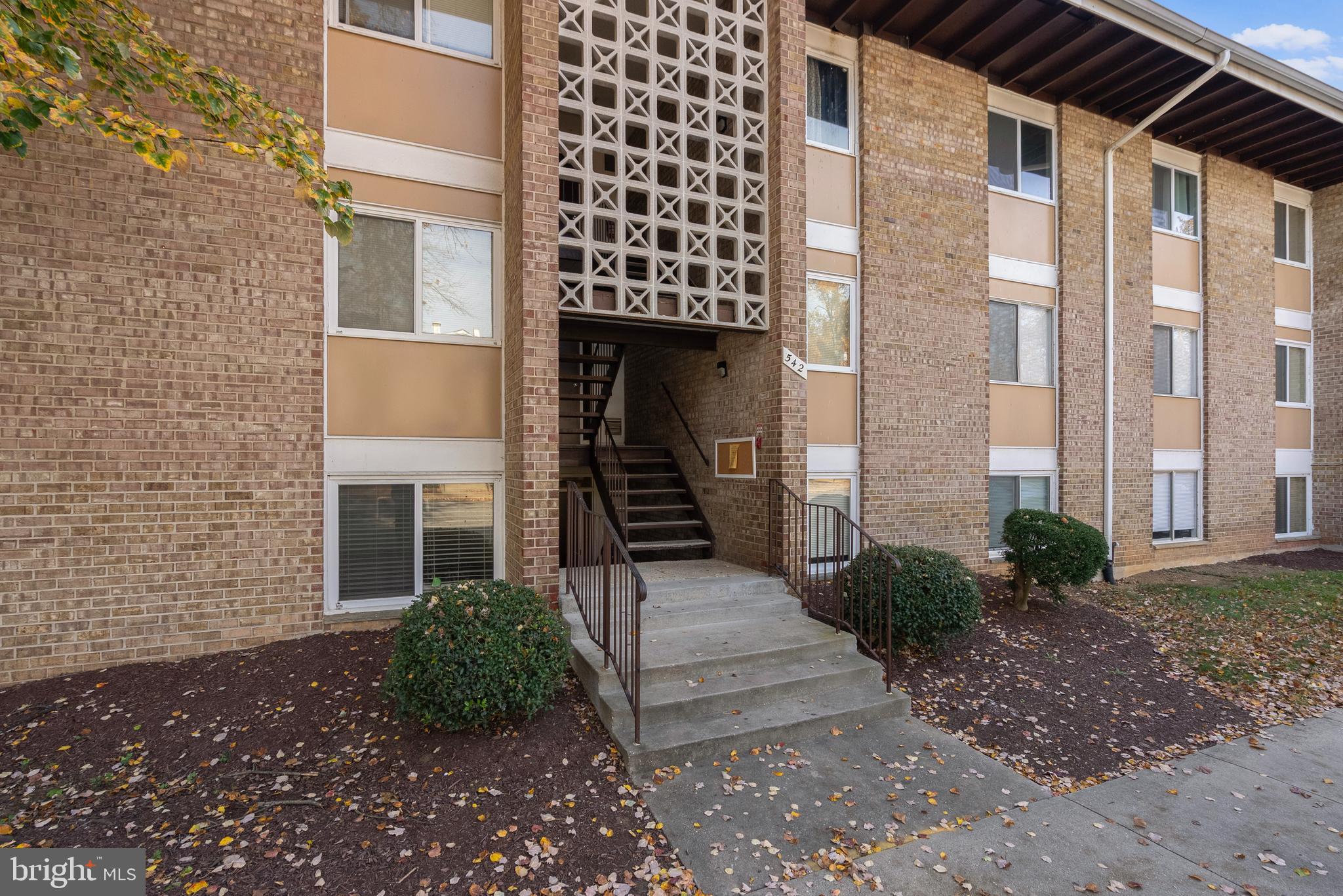 542 WILSON BRIDGE DRIVE 6743 B2