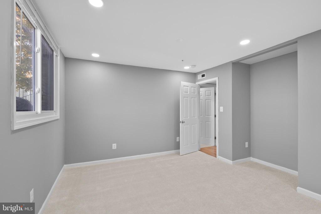 542 WILSON BRIDGE DRIVE 6743 B2