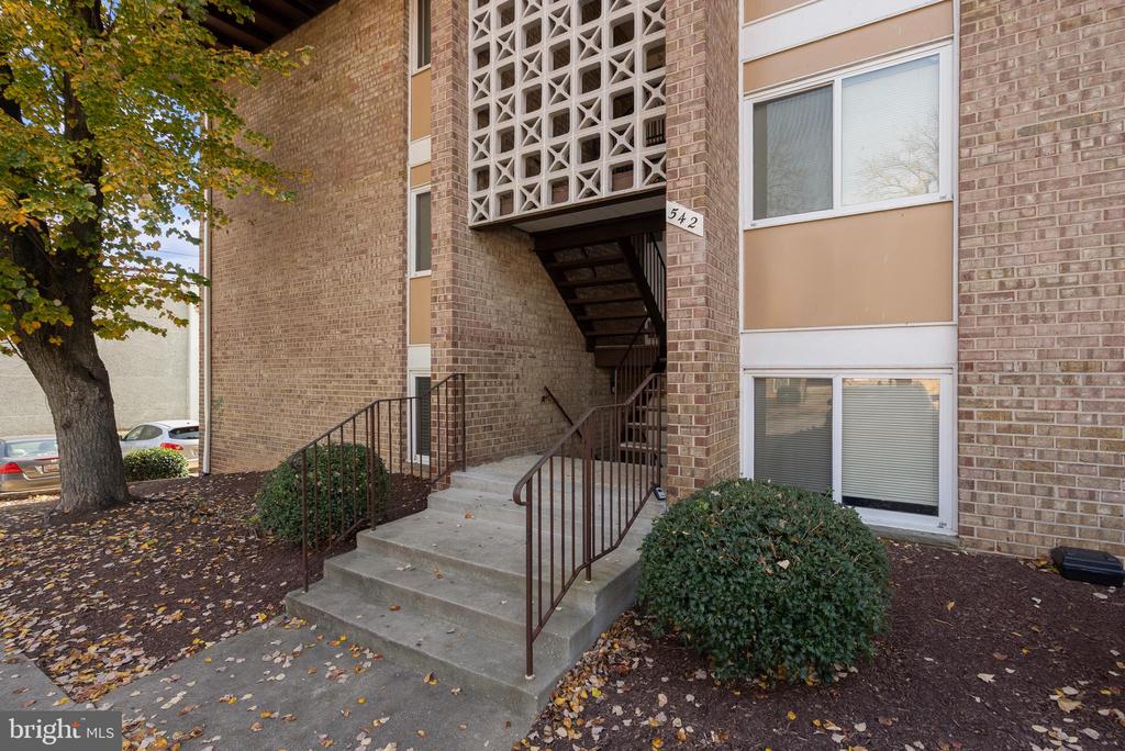 542 WILSON BRIDGE DRIVE 6743 B2