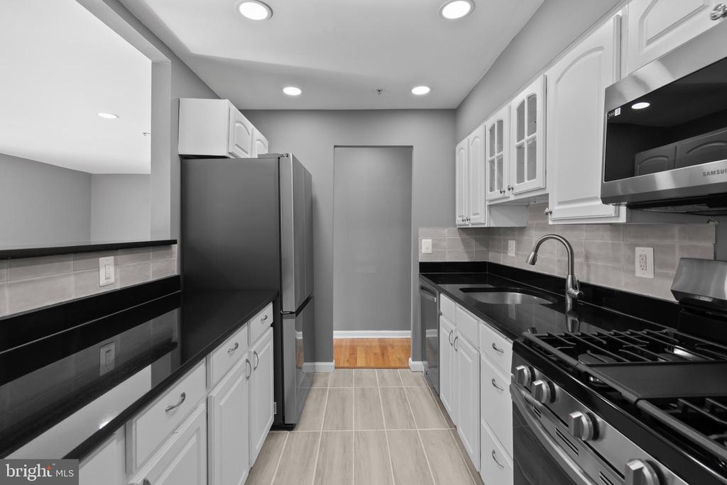 542 WILSON BRIDGE DRIVE 6743 B2