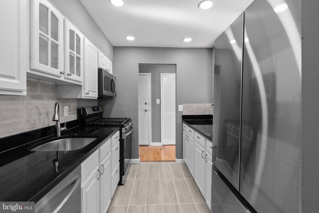 542 WILSON BRIDGE DRIVE 6743 B2