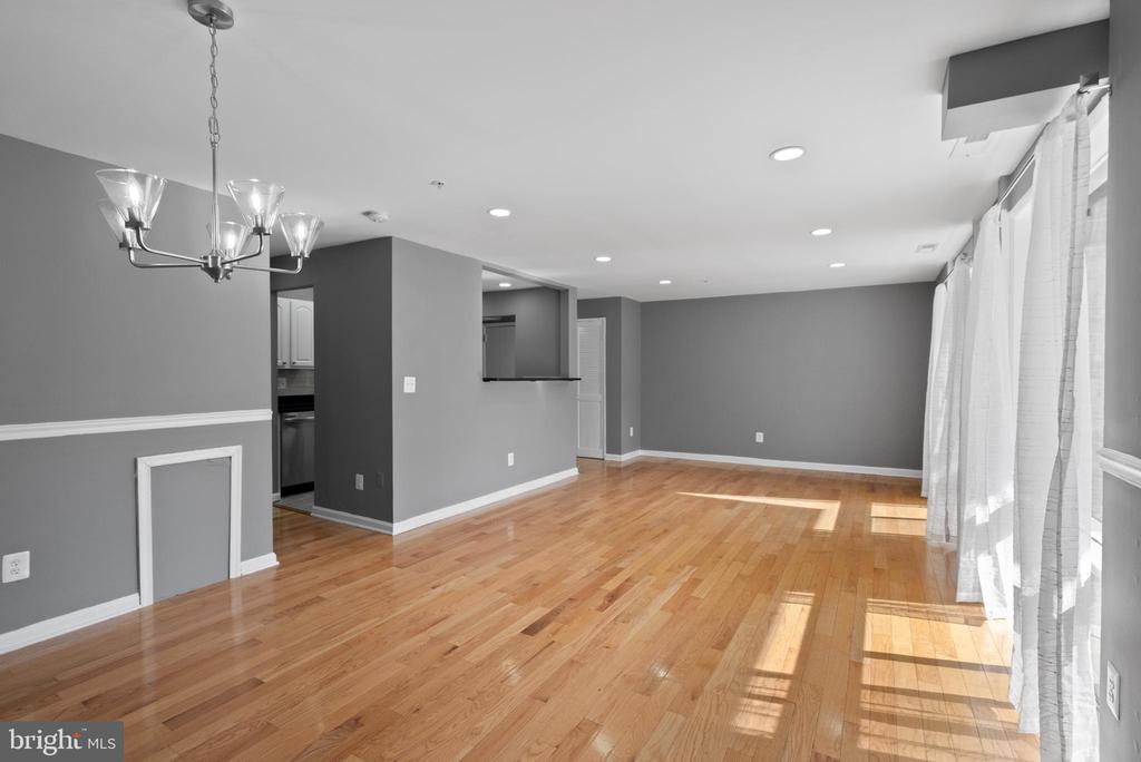 542 WILSON BRIDGE DRIVE 6743 B2