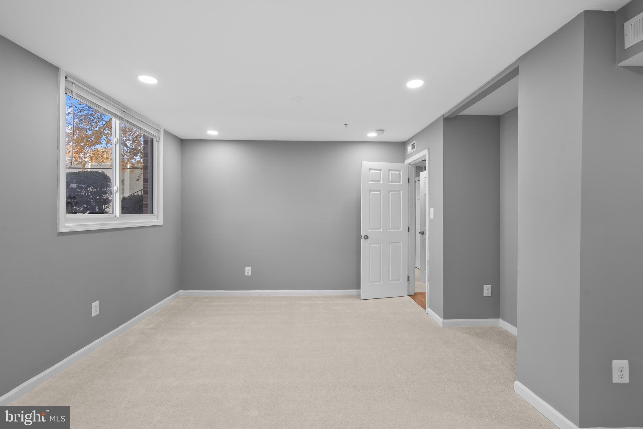 542 WILSON BRIDGE DRIVE 6743 B2