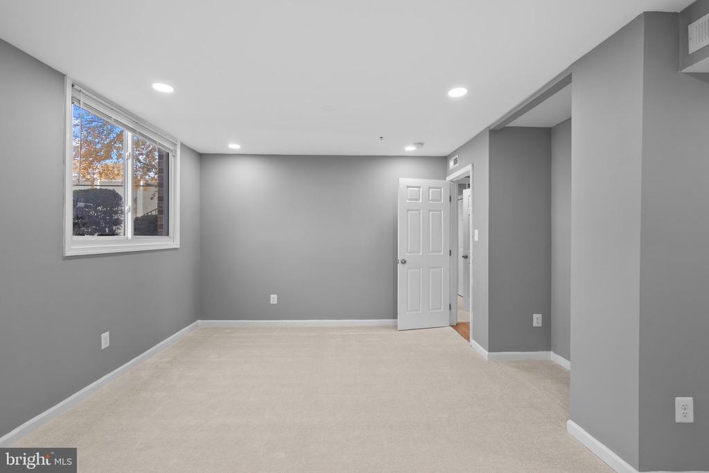 542 WILSON BRIDGE DRIVE 6743 B2