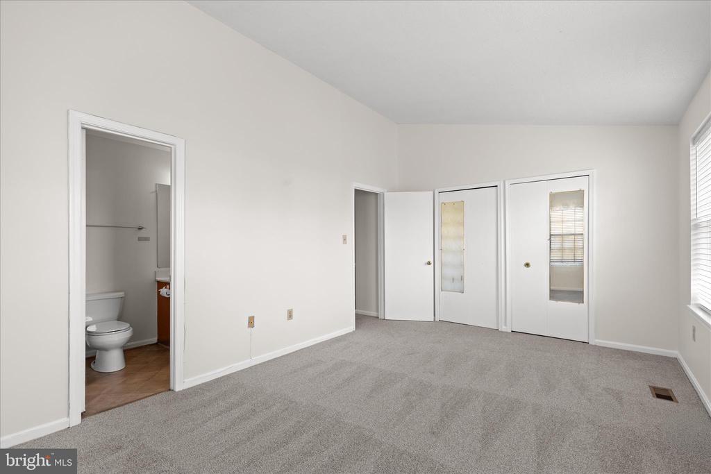957 SAINT MICHAELS DRIVE