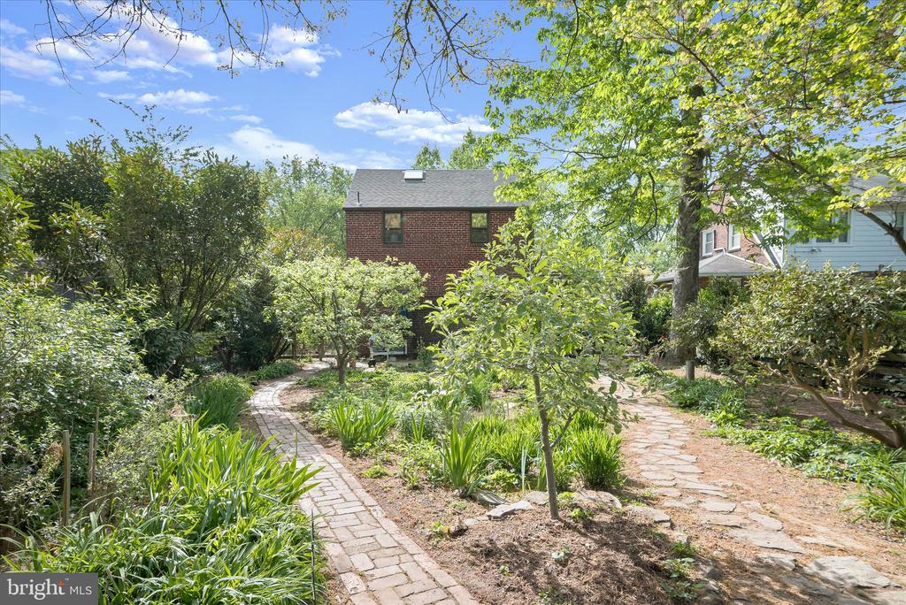 4014 TENNYSON ROAD