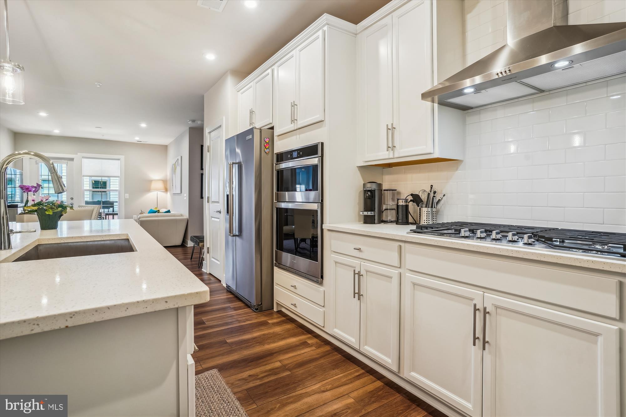 102 SAINT IVES PLACE 209