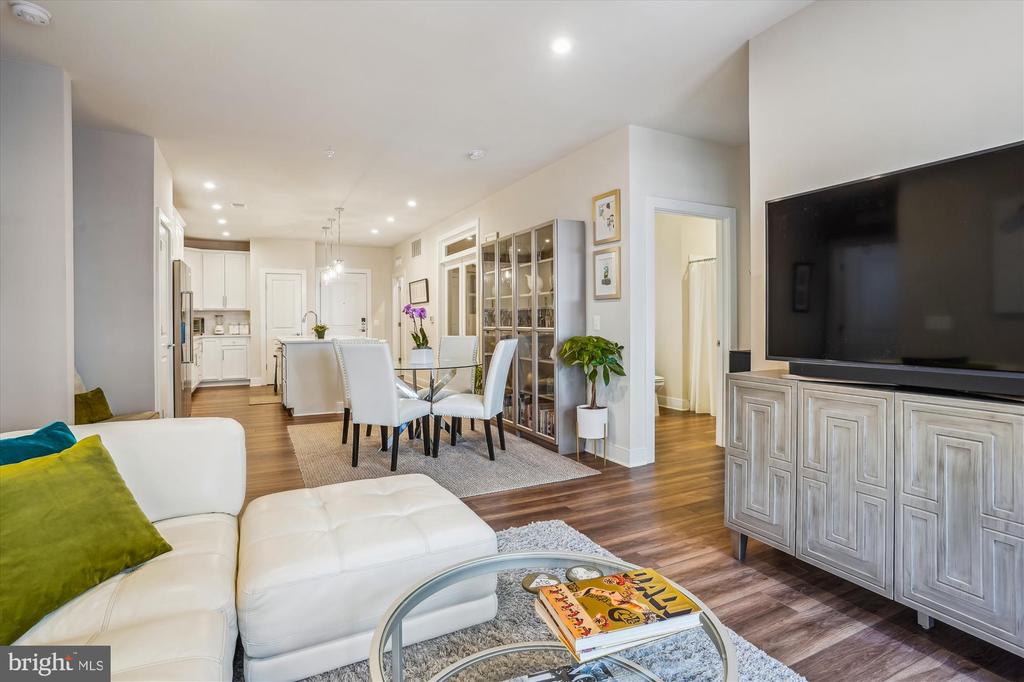 102 SAINT IVES PLACE 209