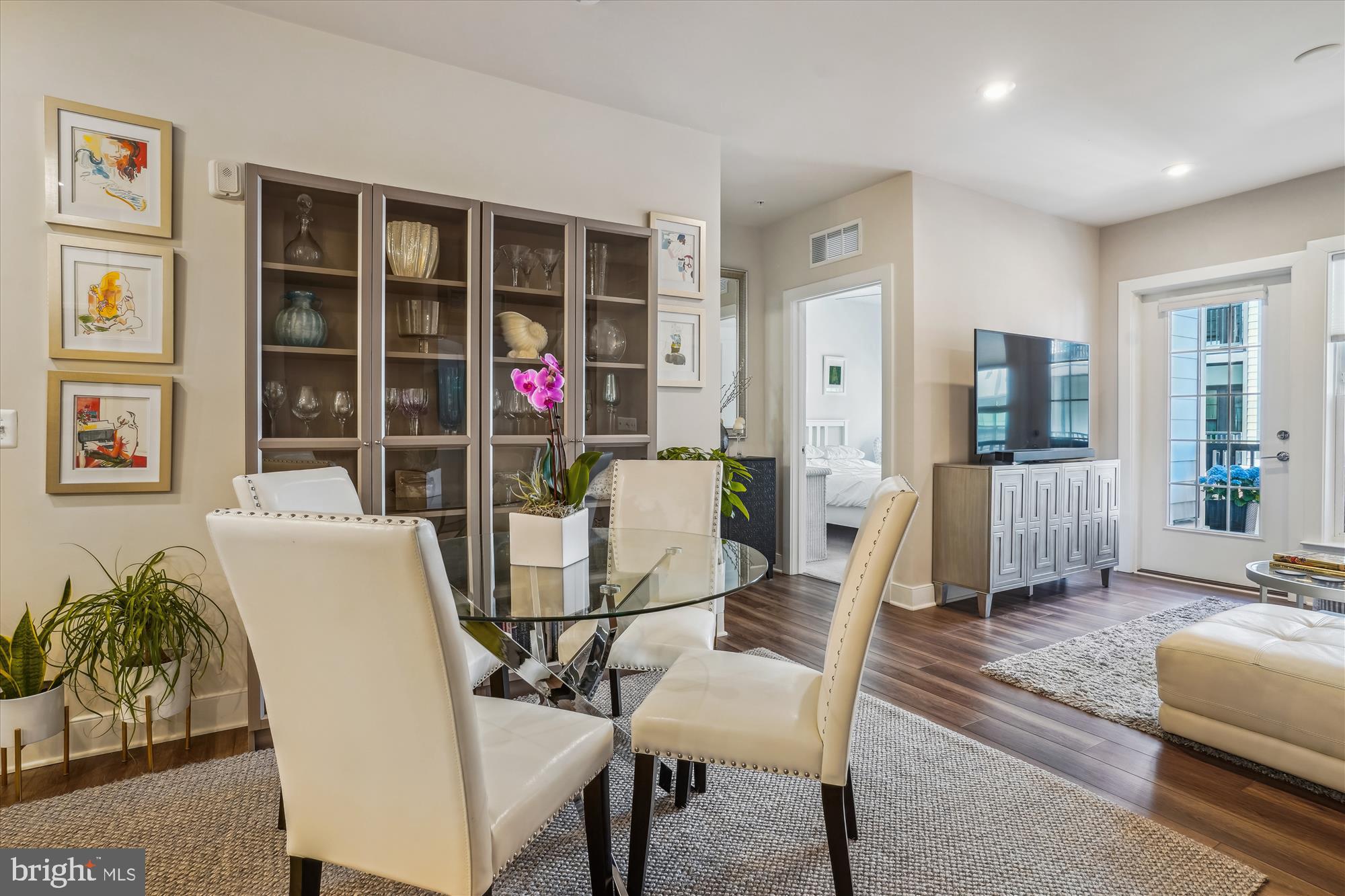 102 SAINT IVES PLACE 209