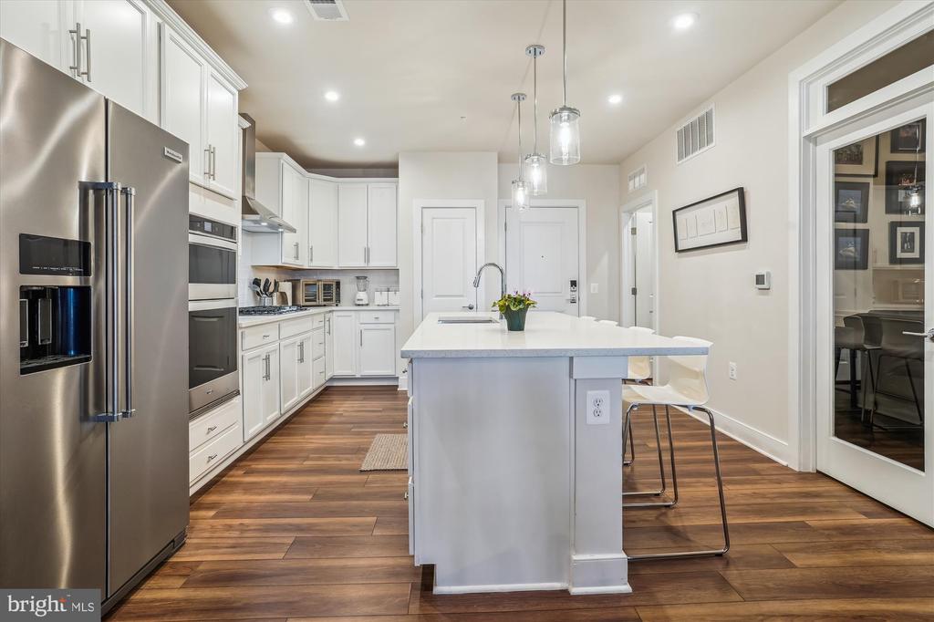 102 SAINT IVES PLACE 209