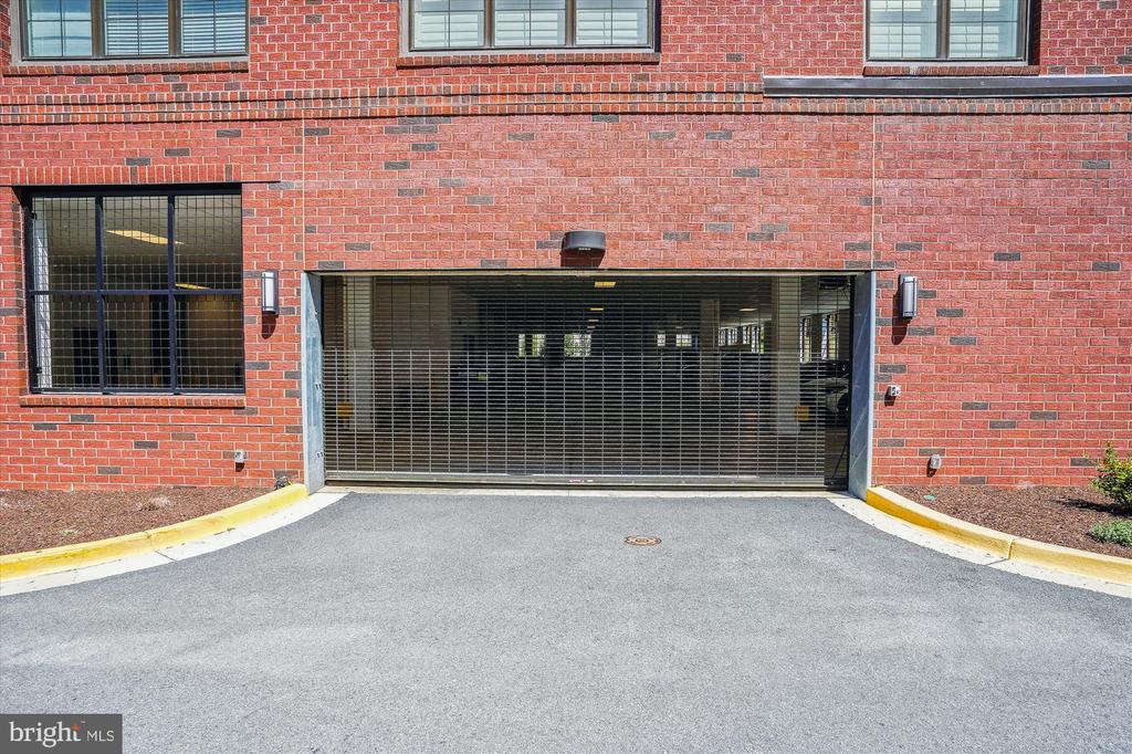 102 SAINT IVES PLACE 209