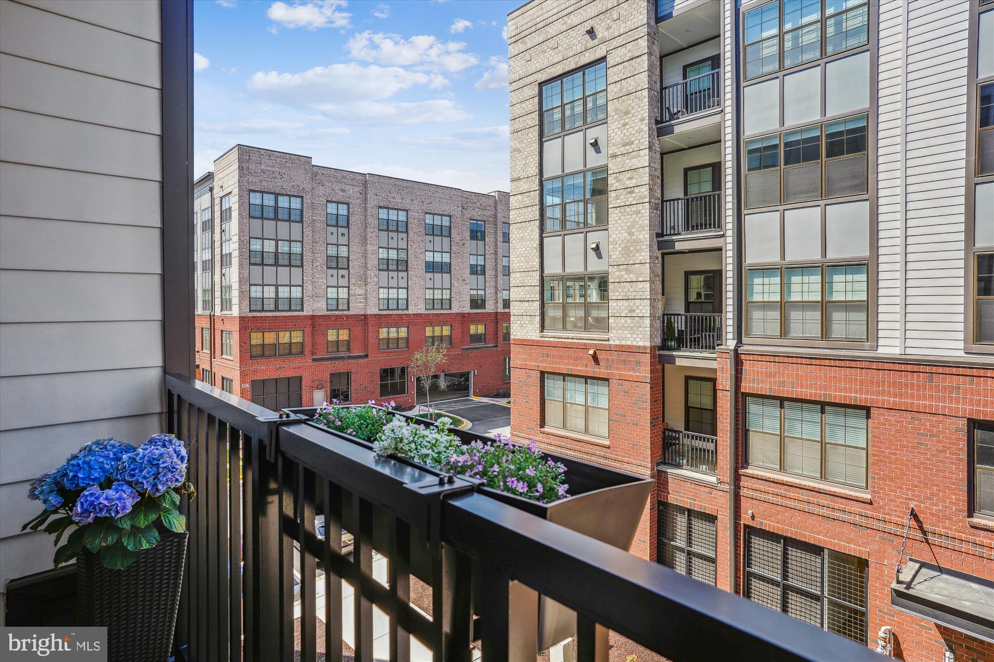 102 SAINT IVES PLACE 209