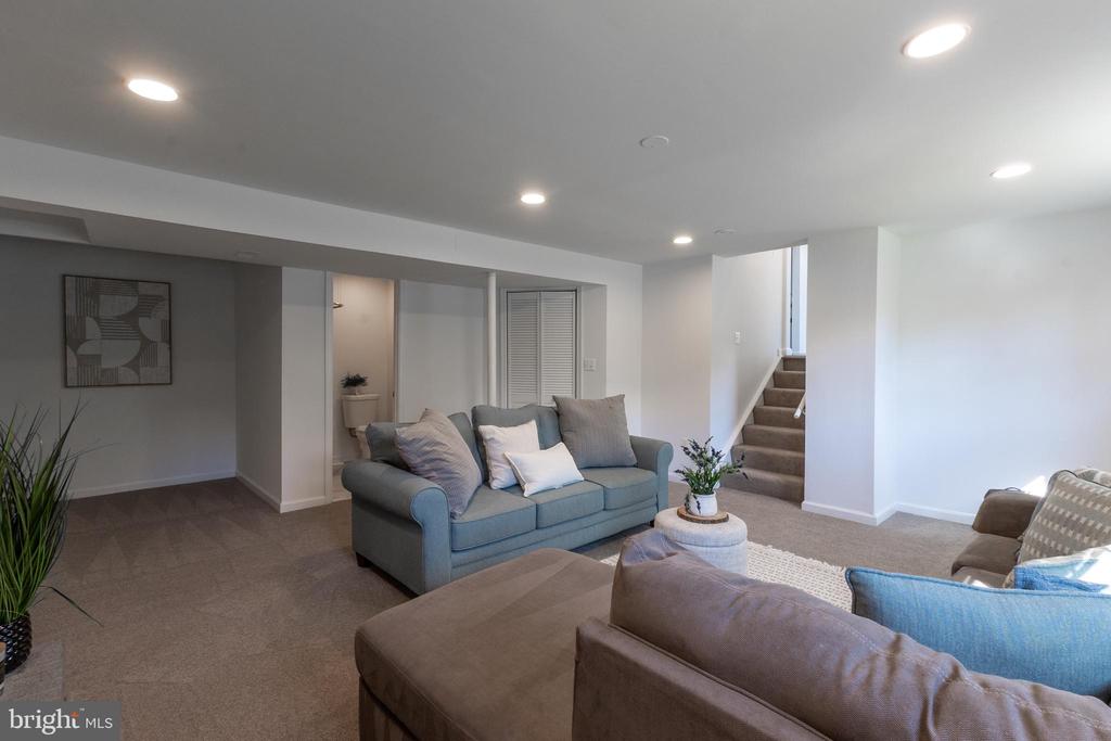 12111 WINDBROOK DRIVE