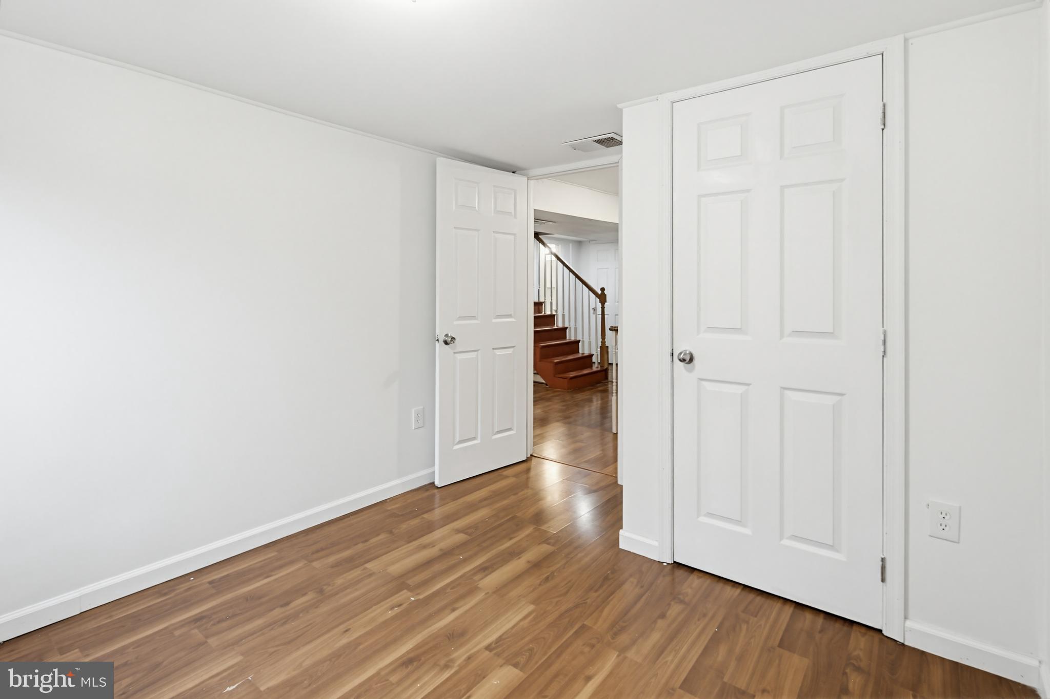 1906 MERRIMAC DRIVE