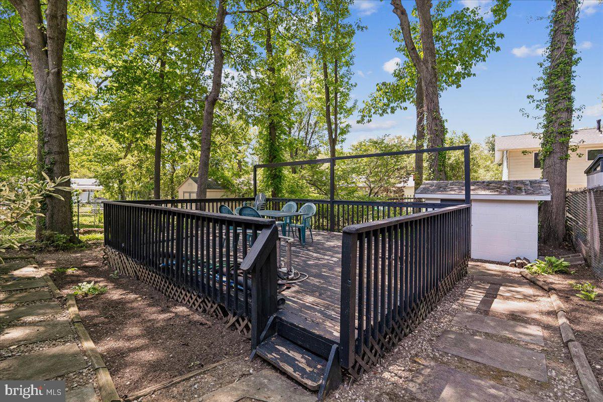 113 ROSEWOOD DRIVE
