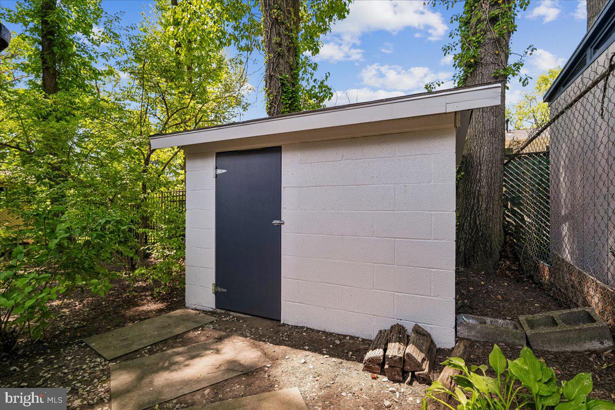 113 ROSEWOOD DRIVE