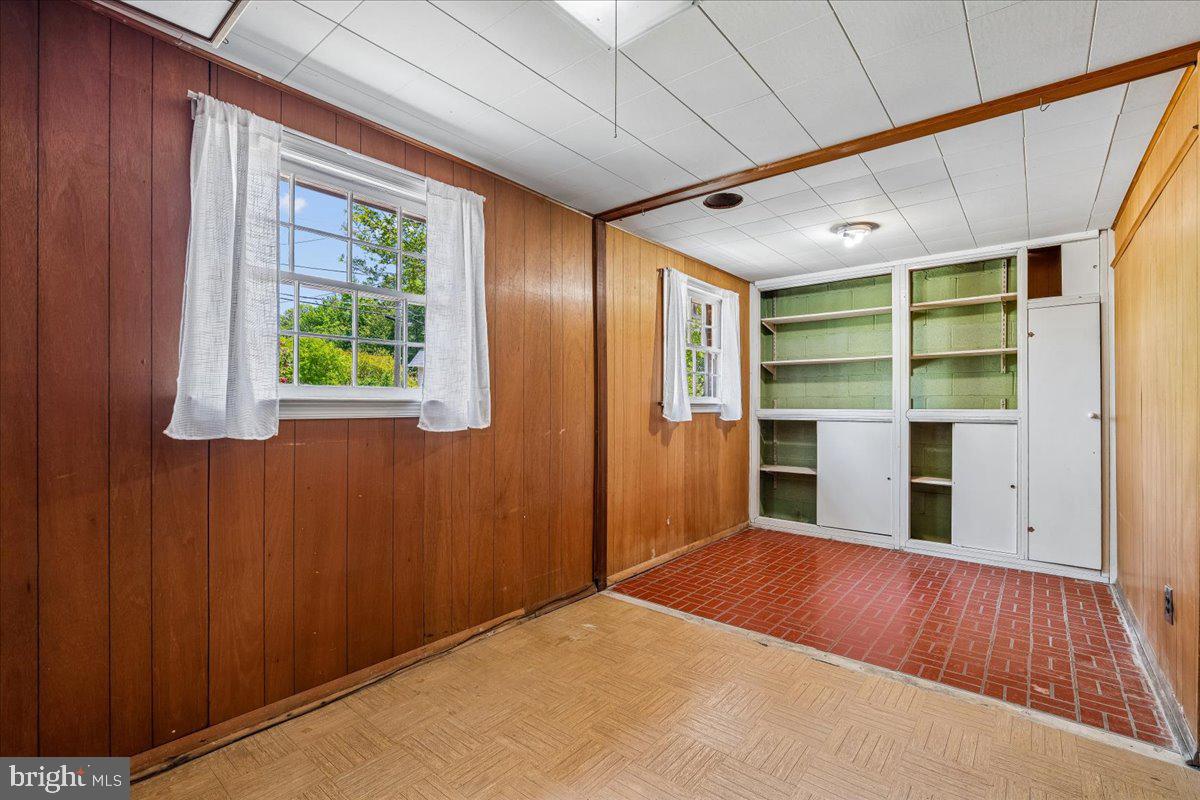 113 ROSEWOOD DRIVE